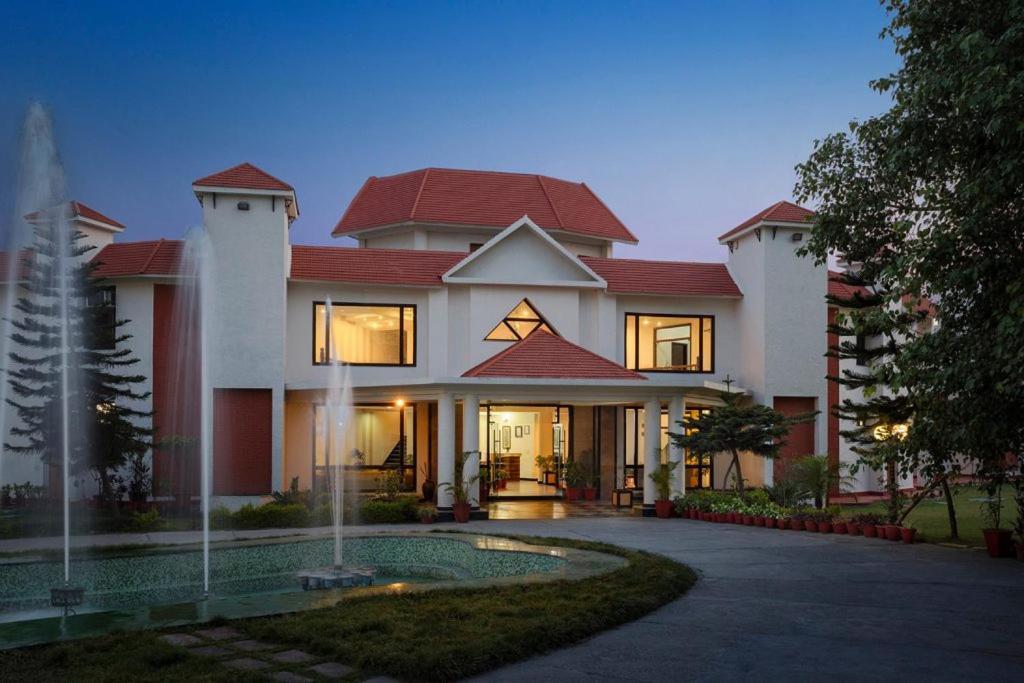 Naturoville Wellness Resort Rishikesh - Surrounded By Nature, Rooted In Wellness Doiwāla 외부 사진